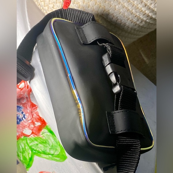 👛 URBAN DECAY UD BLACK WITH GOLD WAIST BELT BAG / PURSE HIP POUCH TRAVEL👛#UD - Picture 13 of 13